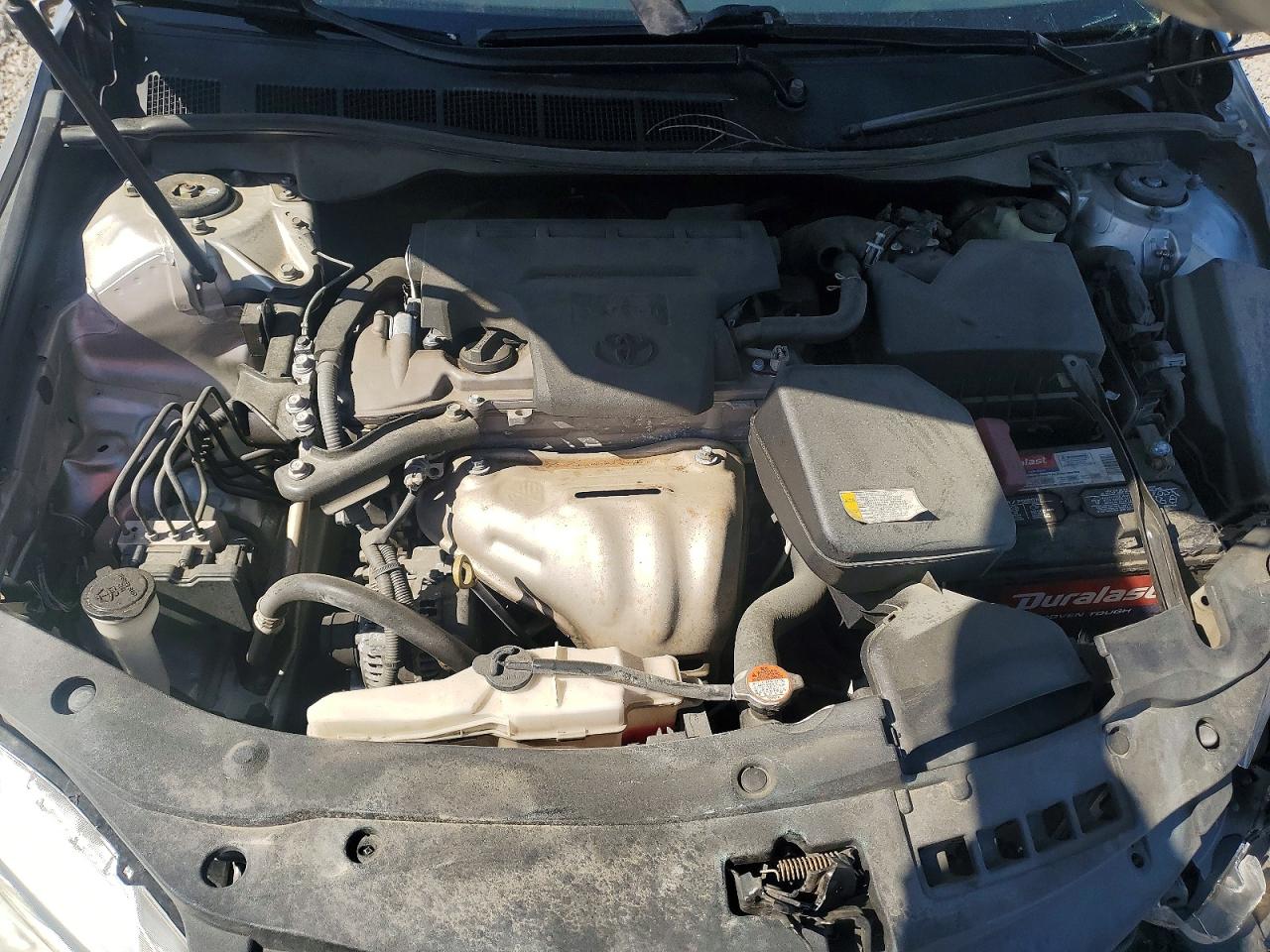 2016 TOYOTA CAMRY LE photo 11