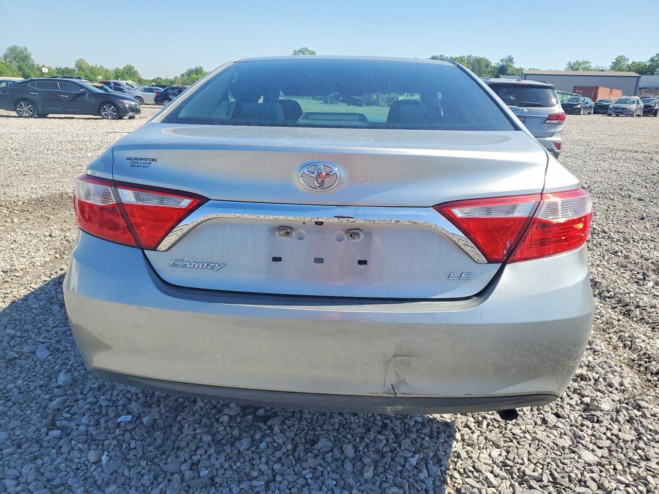2016 TOYOTA CAMRY LE photo 6