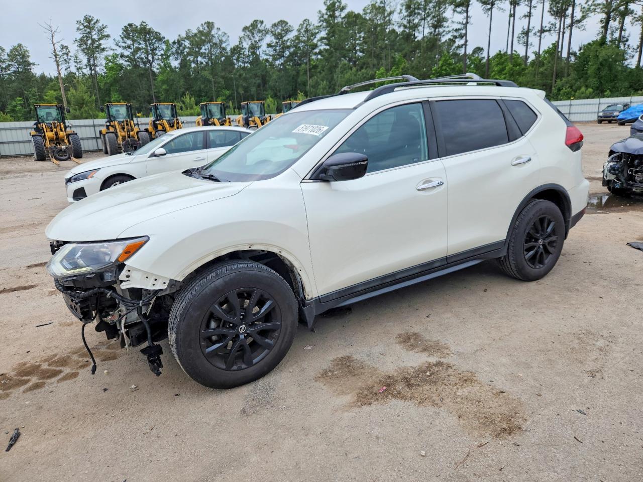 2017 NISSAN ROGUE