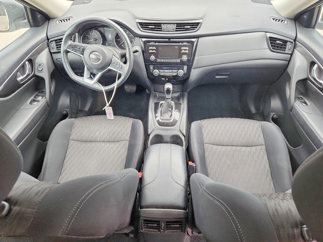 2017 NISSAN ROGUE SV photo 15