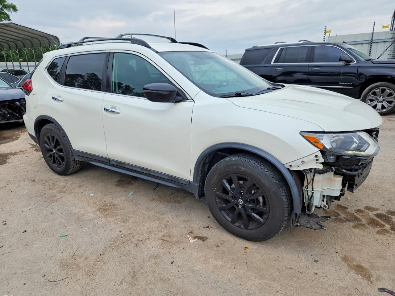 2017 NISSAN ROGUE SV photo 7