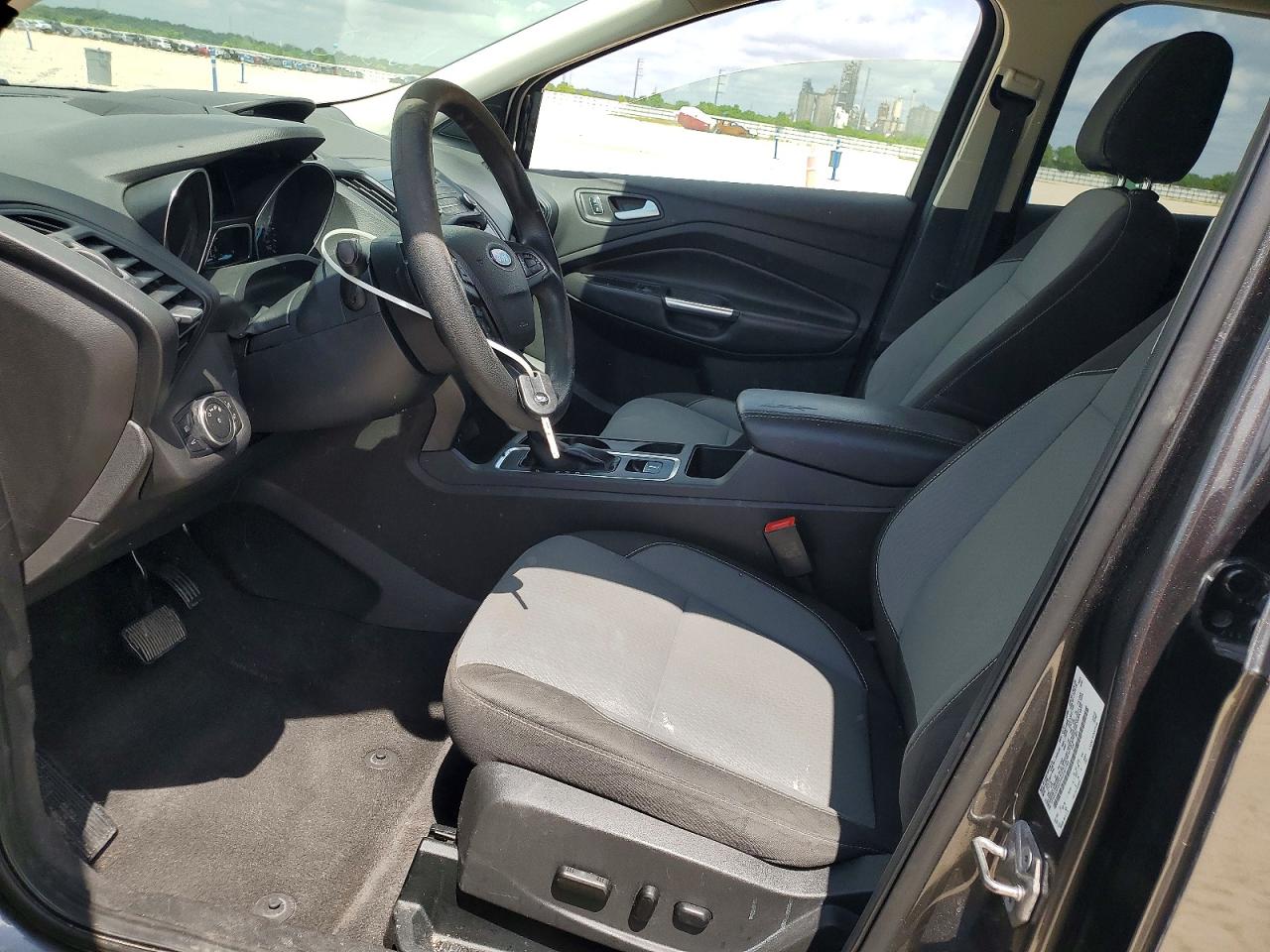 2017 FORD ESCAPE SE photo 19