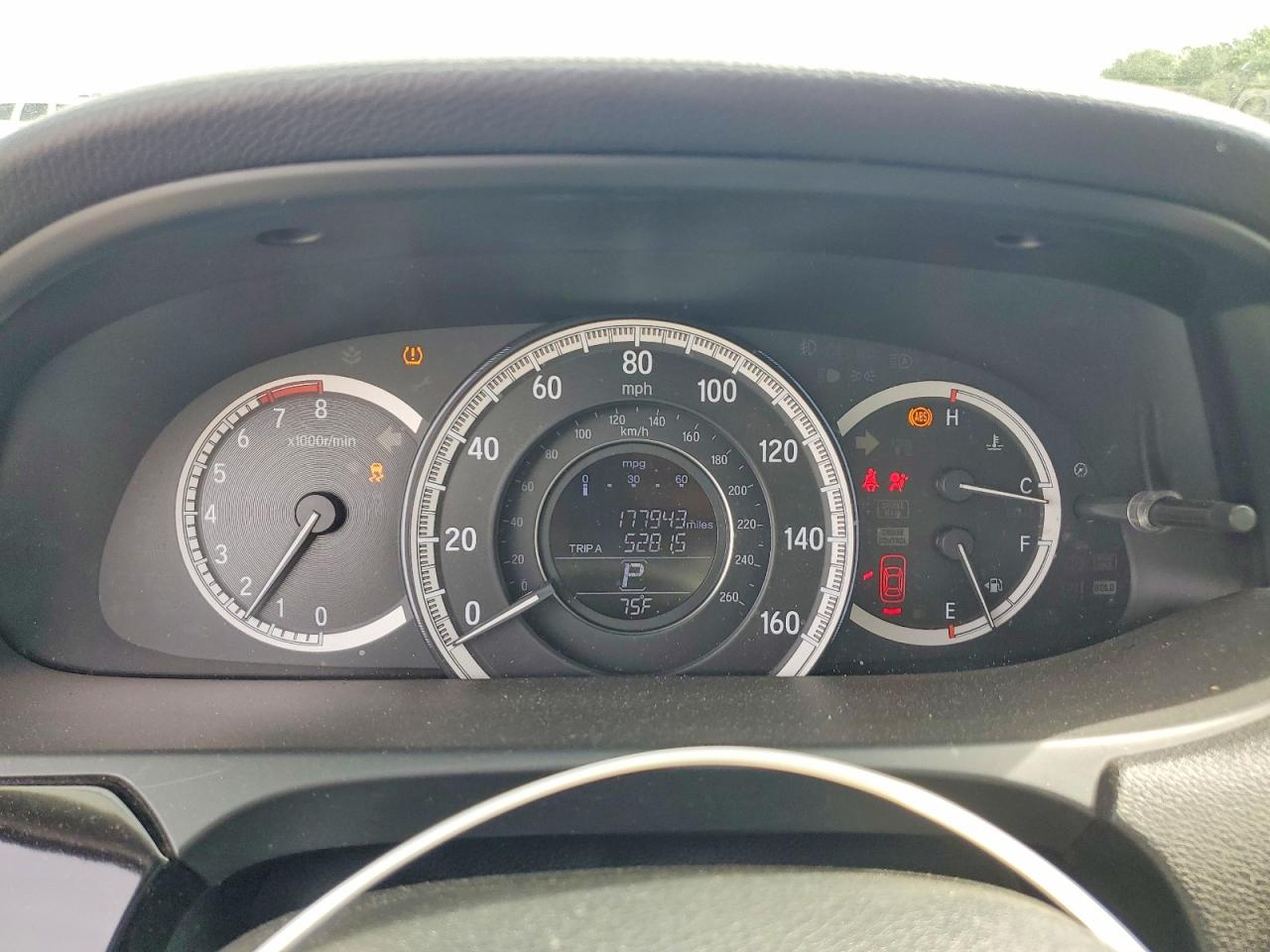 2016 HONDA ACCORD LX photo 9