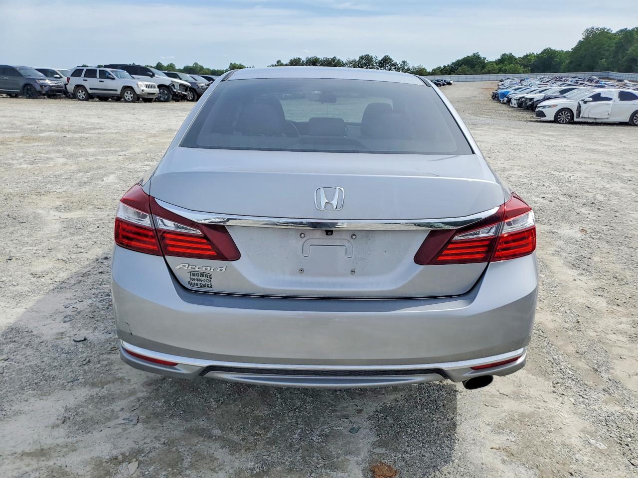 2016 HONDA ACCORD LX photo 6