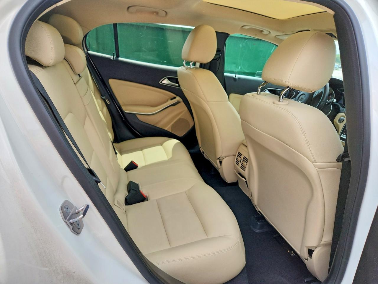 2019 MERCEDES-BENZ GLA 250 4MATIC photo 10