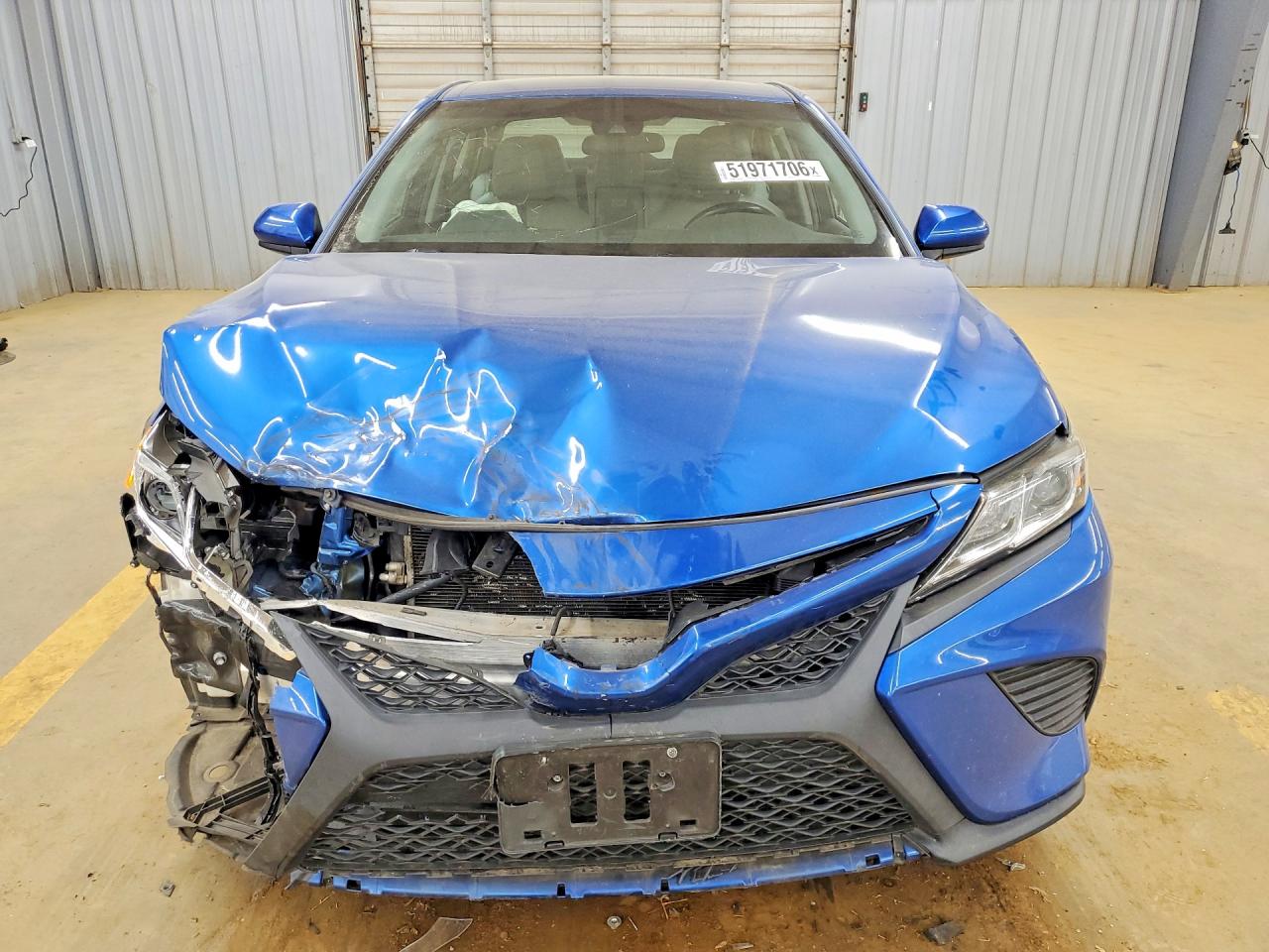 2018 TOYOTA CAMRY SE photo 13