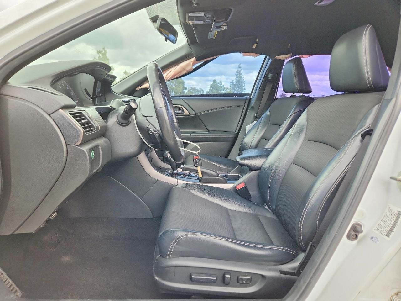 2016 HONDA ACCORD SPORT photo 7