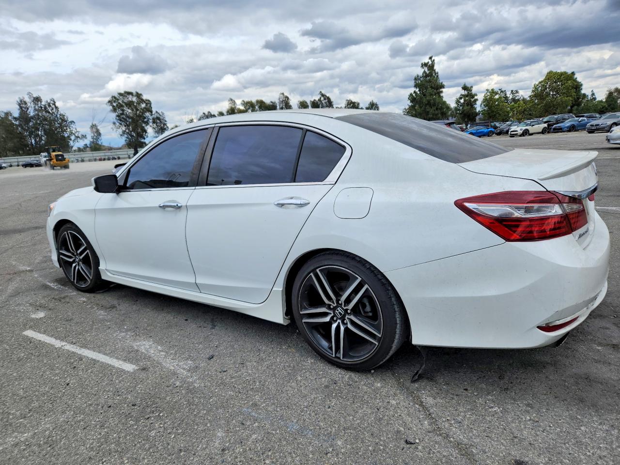 2016 HONDA ACCORD SPORT photo 2