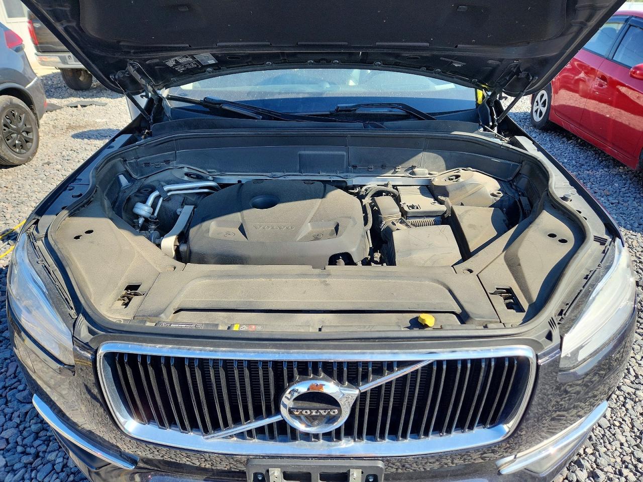 2016 VOLVO XC90 T6 photo 31