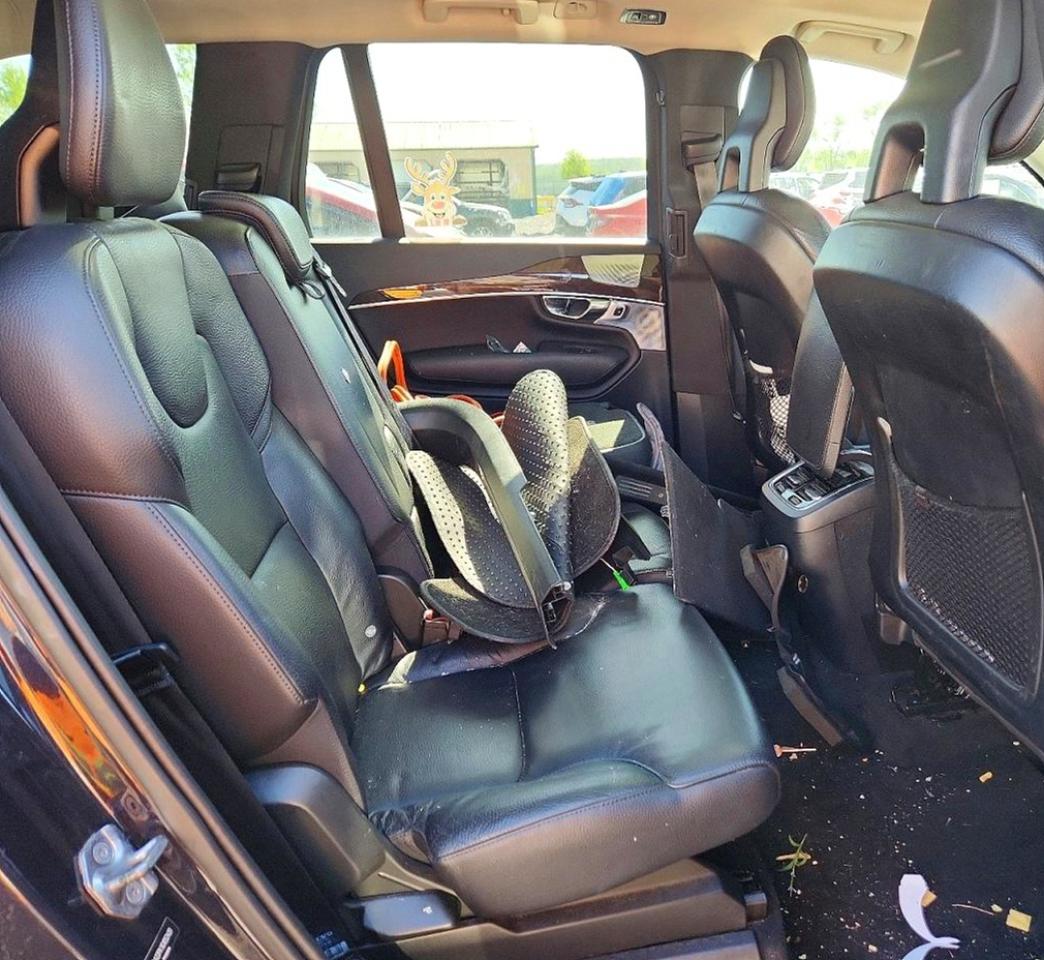 2016 VOLVO XC90 T6 photo 28