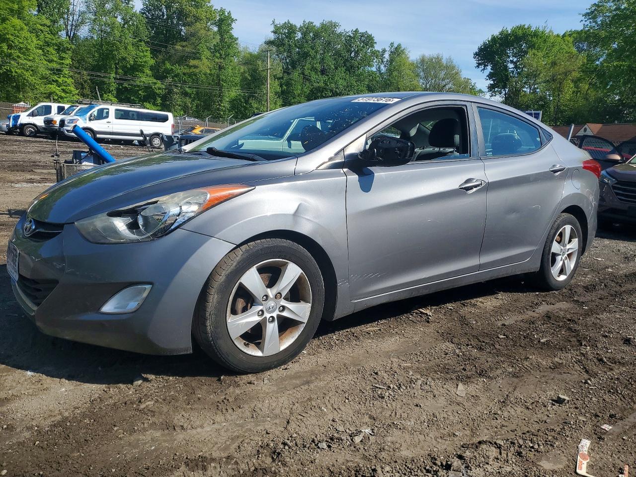 2013 HYUNDAI ELANTRA