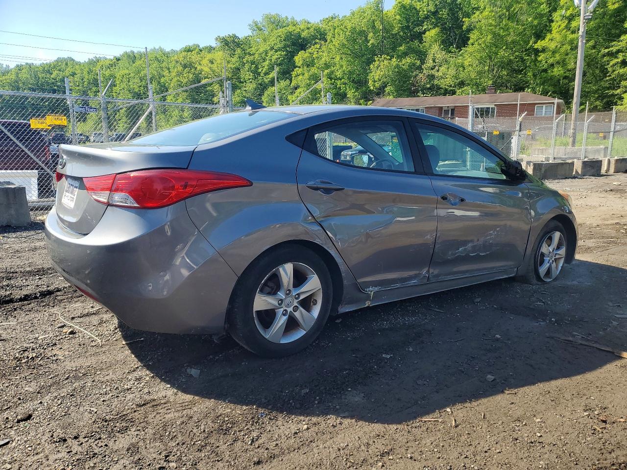 2013 HYUNDAI ELANTRA GLS photo 5
