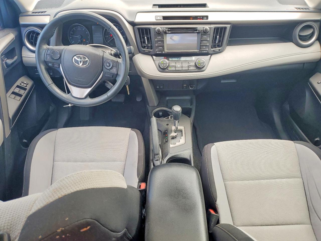 2017 TOYOTA RAV4 XLE photo 22