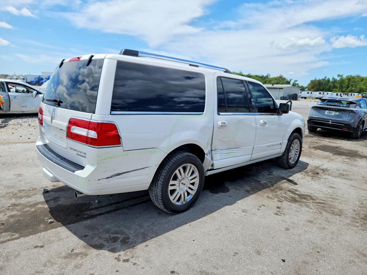 2012 LINCOLN NAVIGATOR L photo 7