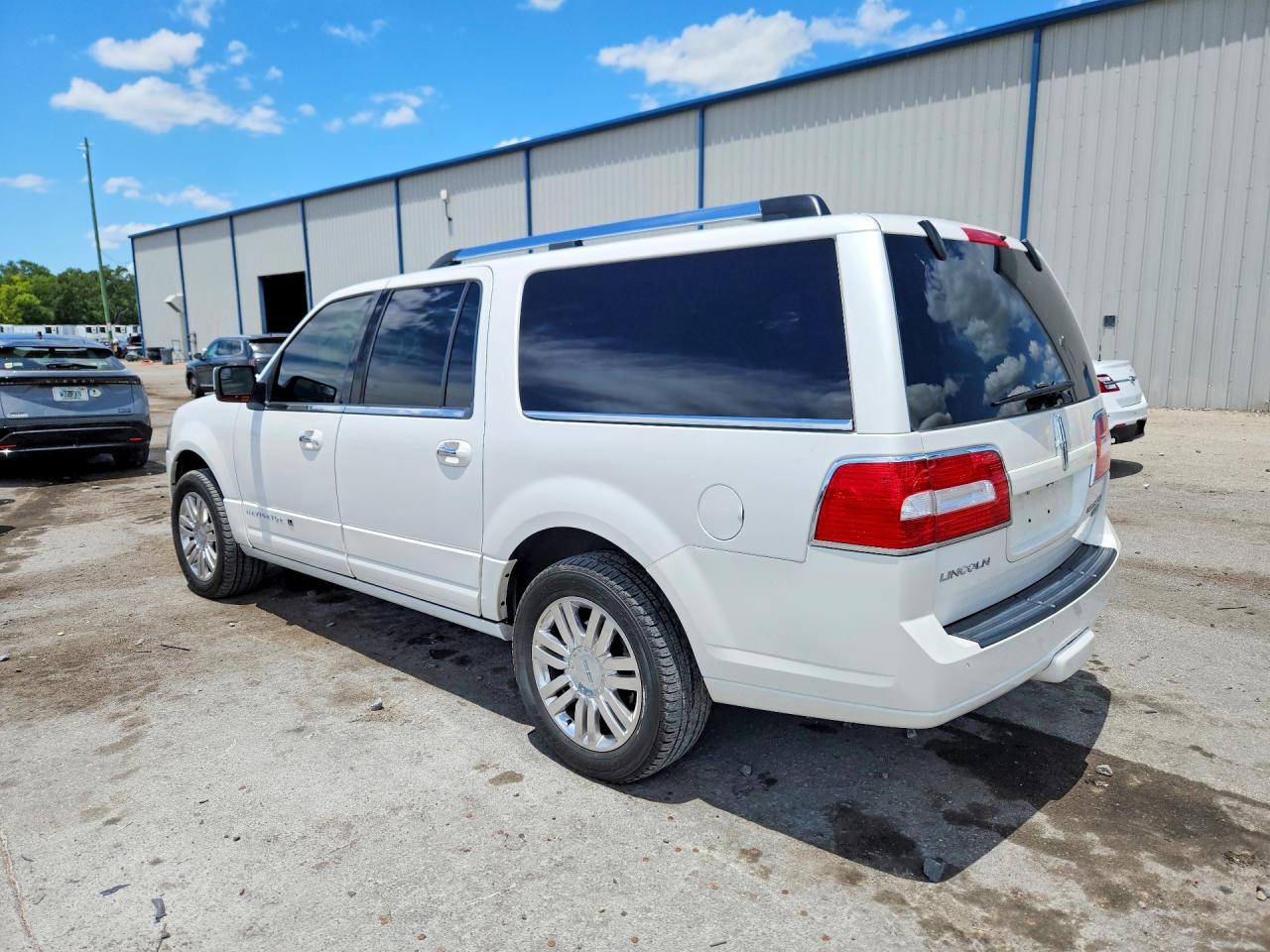 2012 LINCOLN NAVIGATOR L photo 4