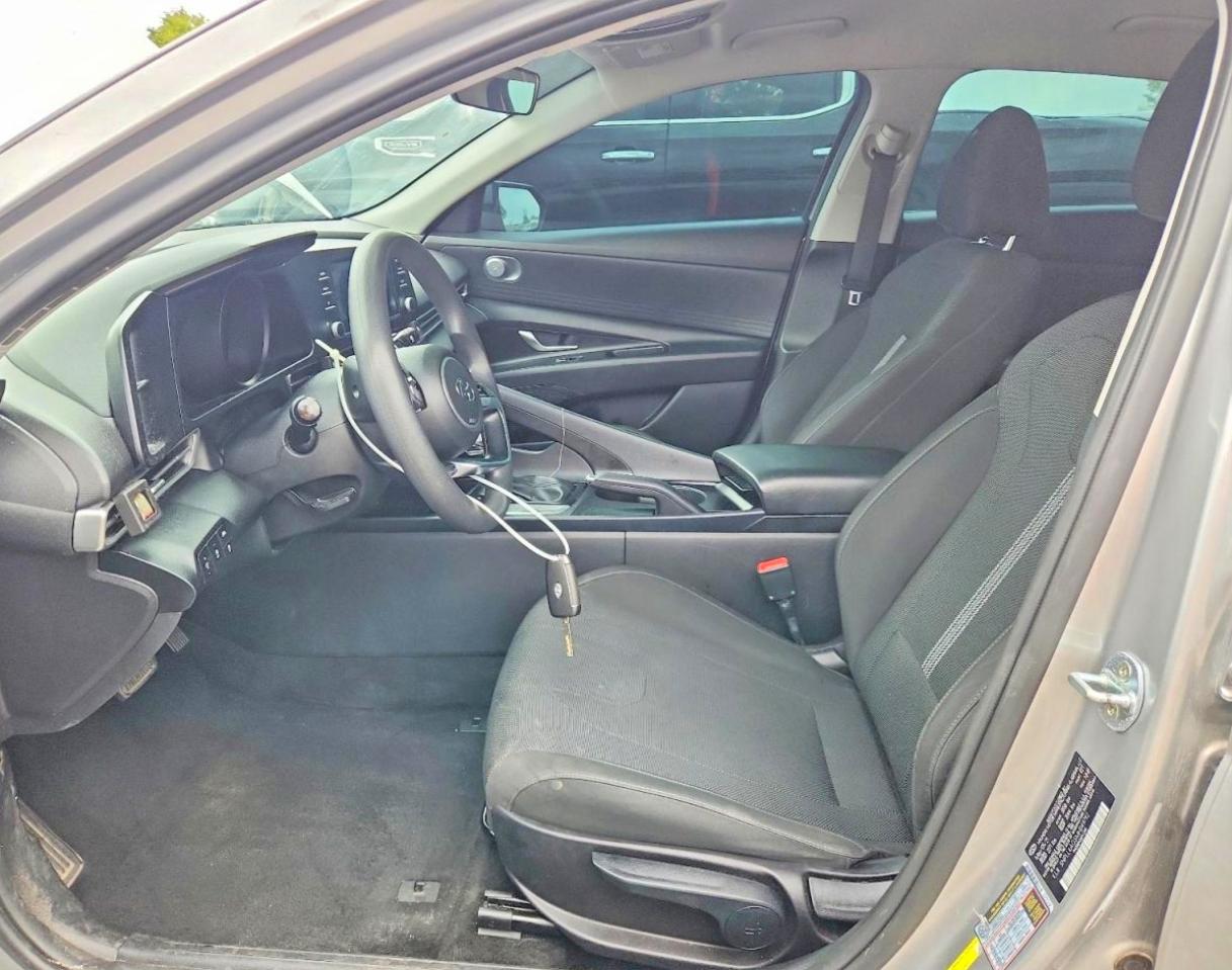 2021 HYUNDAI ELANTRA SE photo 19