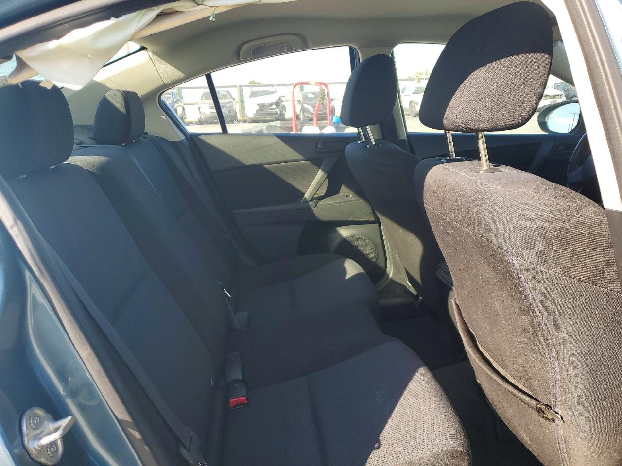 2010 MAZDA 3 I photo 28