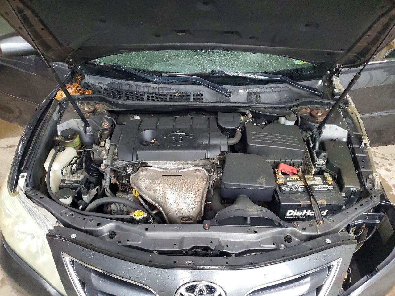 2011 TOYOTA CAMRY LE photo 31