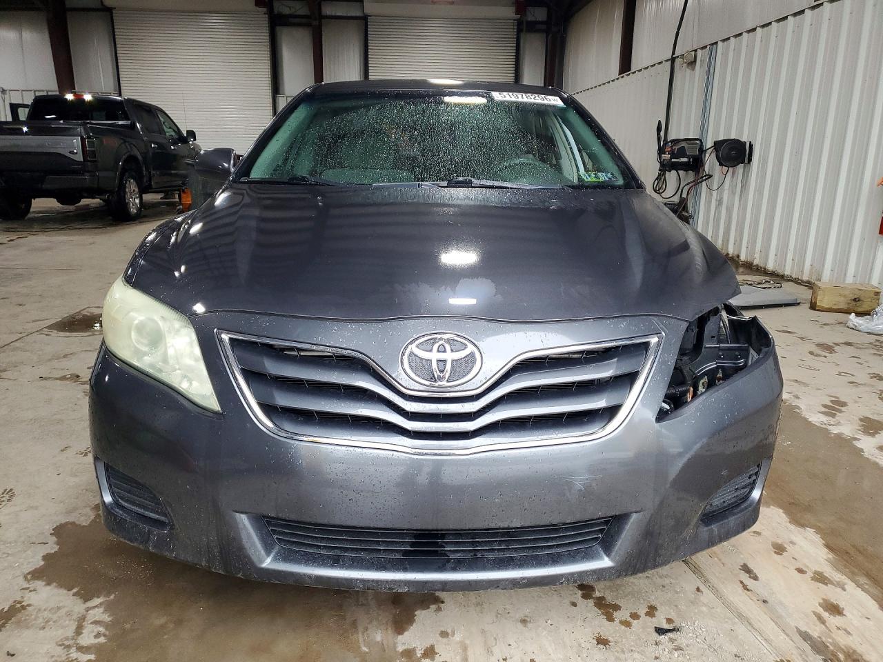 2011 TOYOTA CAMRY LE photo 13