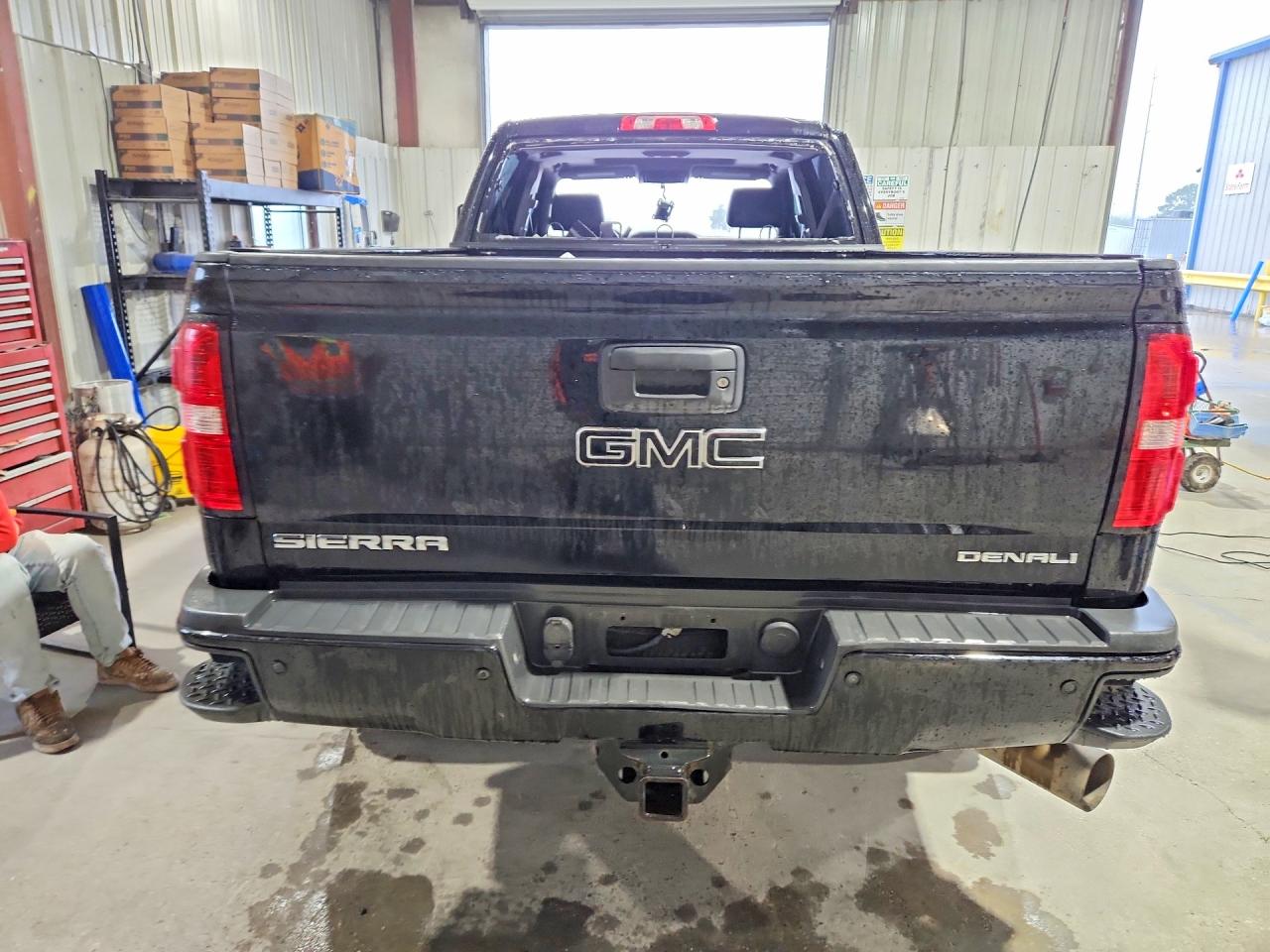 2015 GMC SIERRA K2500 DENALI photo 16