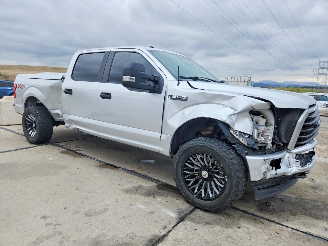 2017 FORD F150 SUPERCREW photo 10