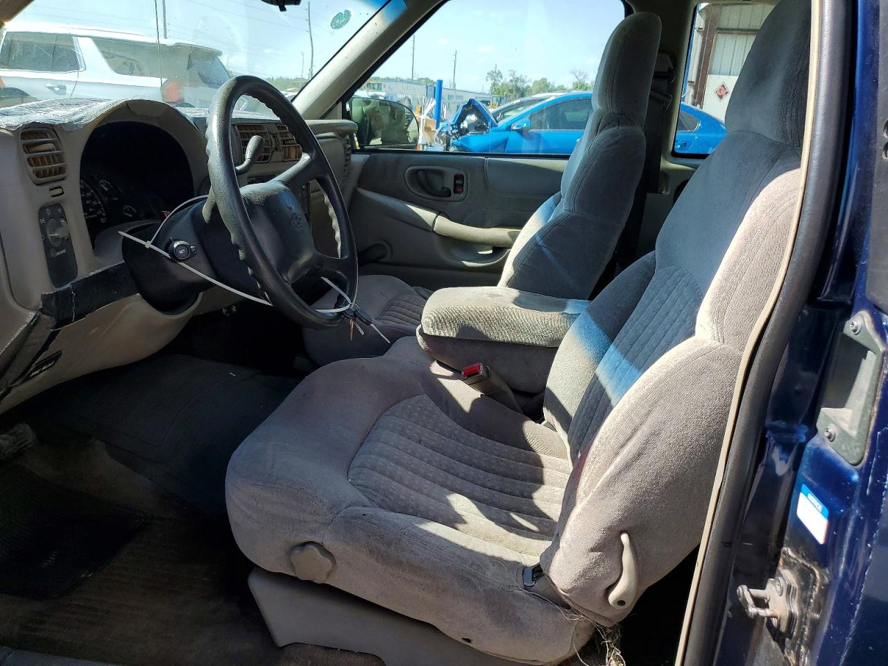 2000 CHEVROLET S TRUCK S10 photo 19