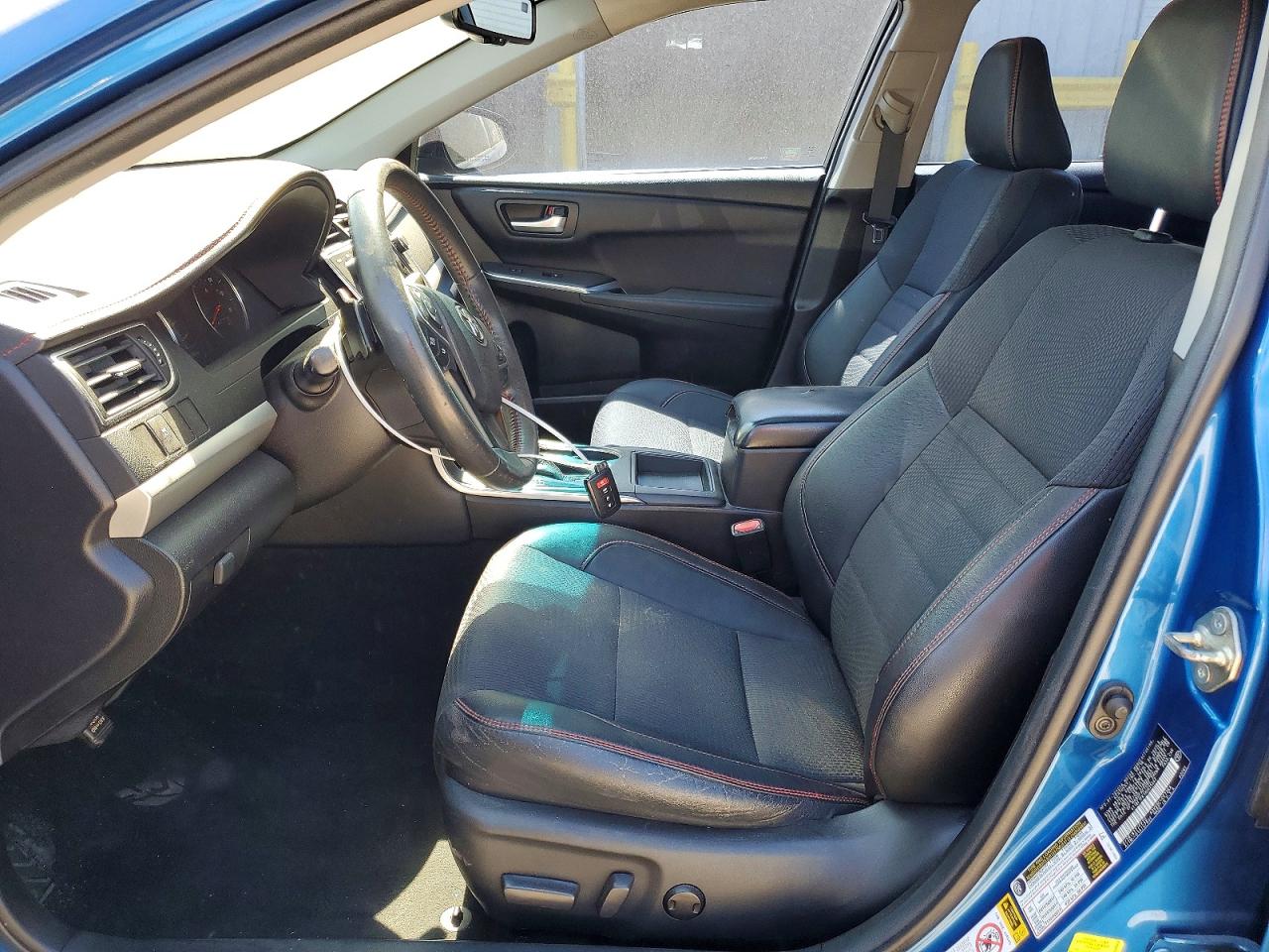 2017 TOYOTA CAMRY SE photo 7
