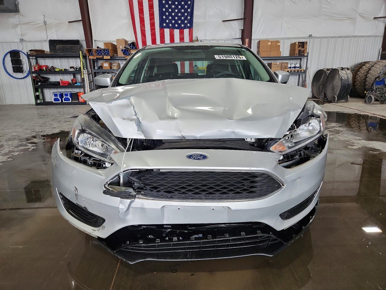 2018 FORD FOCUS SE photo 9