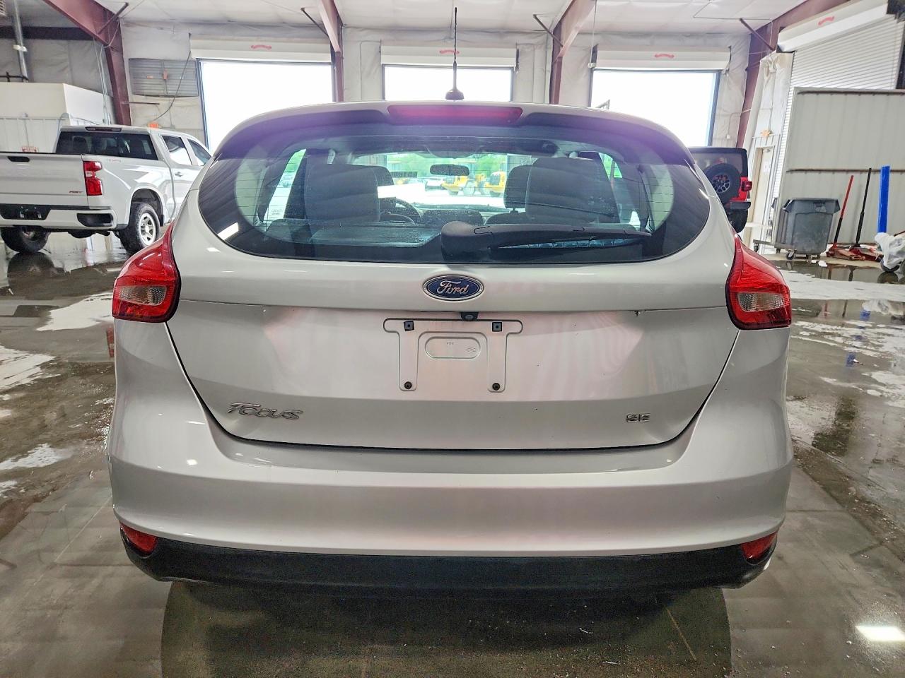 2018 FORD FOCUS SE photo 11