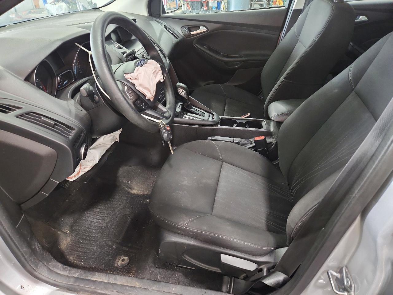 2018 FORD FOCUS SE photo 13
