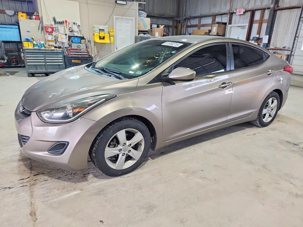 2013 HYUNDAI ELANTRA