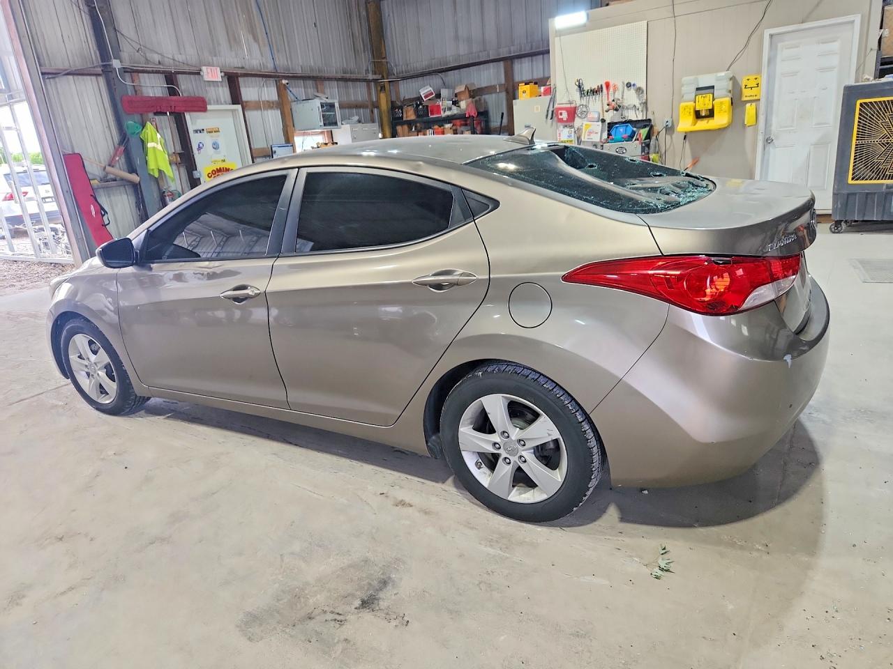2013 HYUNDAI ELANTRA GLS photo 2