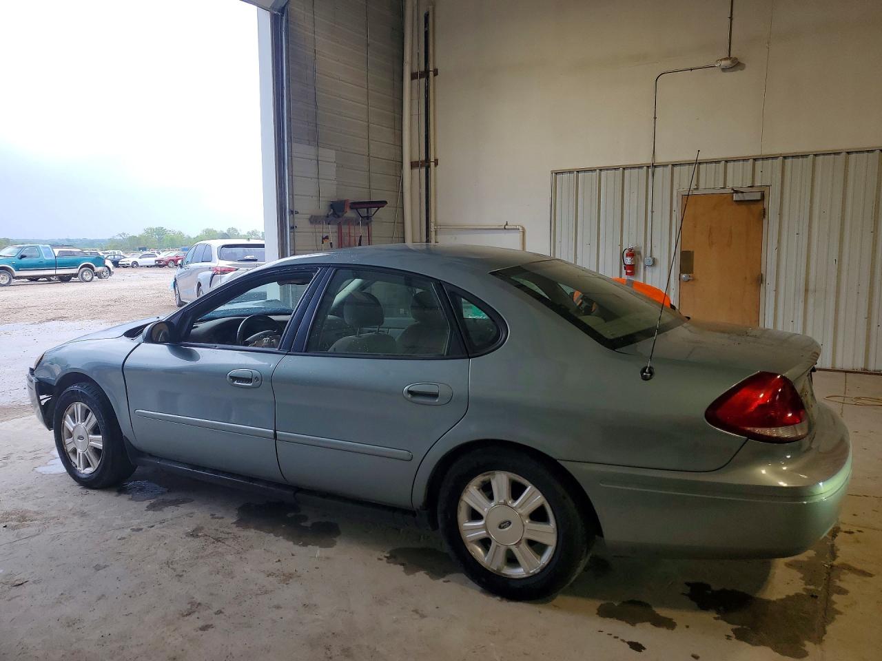 2007 FORD TAURUS SEL photo 4