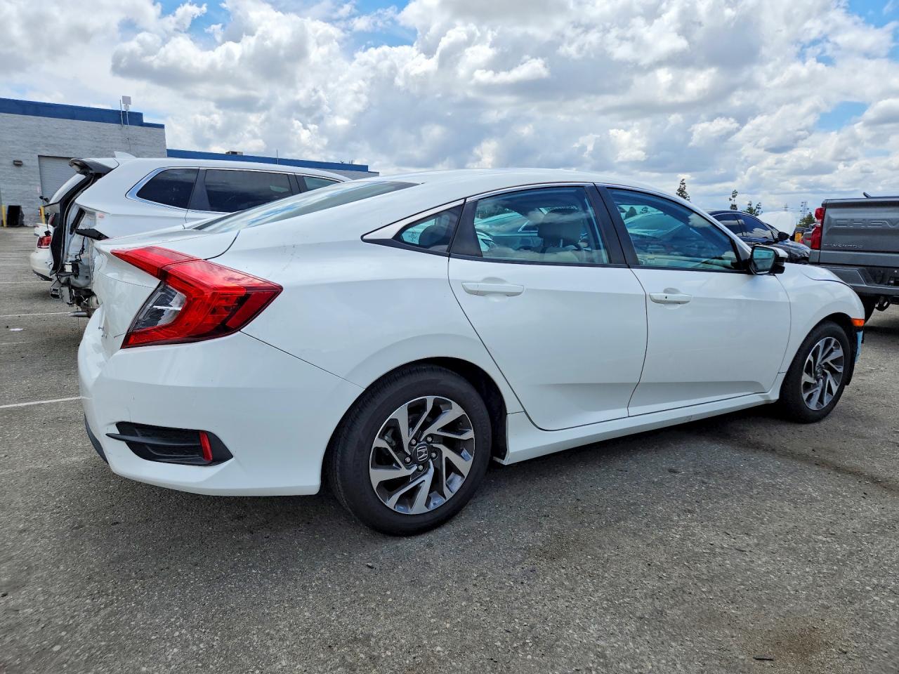 2016 HONDA CIVIC EX photo 5