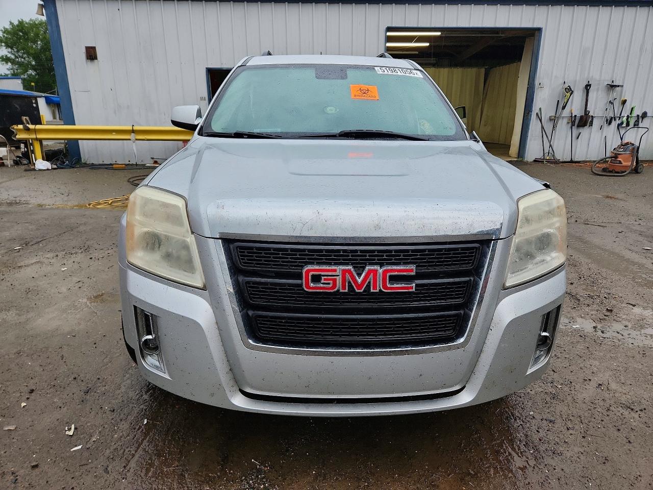 2015 GMC TERRAIN SLT photo 5