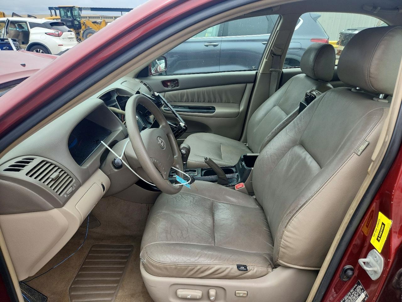 2005 TOYOTA CAMRY LE photo 13