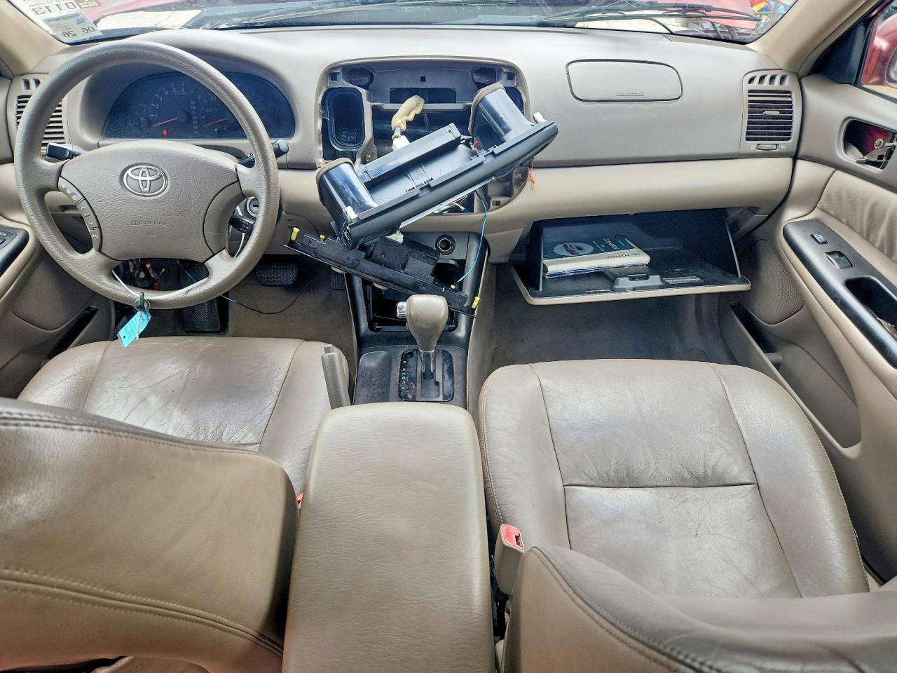 2005 TOYOTA CAMRY LE photo 15