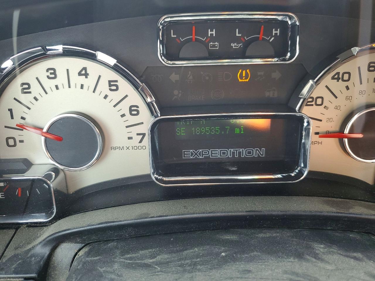 2011 FORD EXPEDITION XLT photo 9