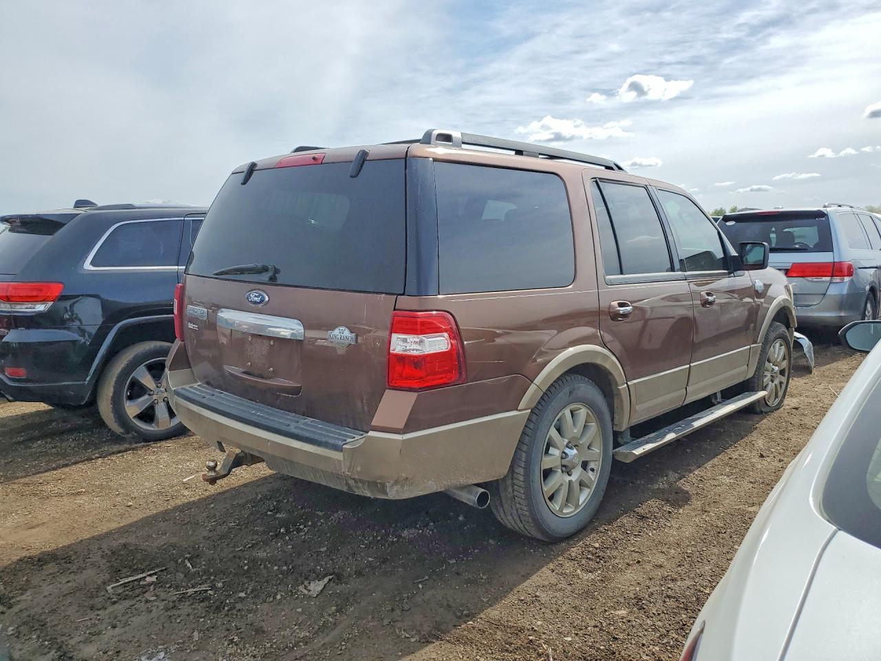 2011 FORD EXPEDITION XLT photo 3