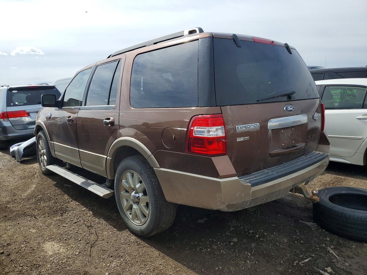 2011 FORD EXPEDITION XLT photo 2