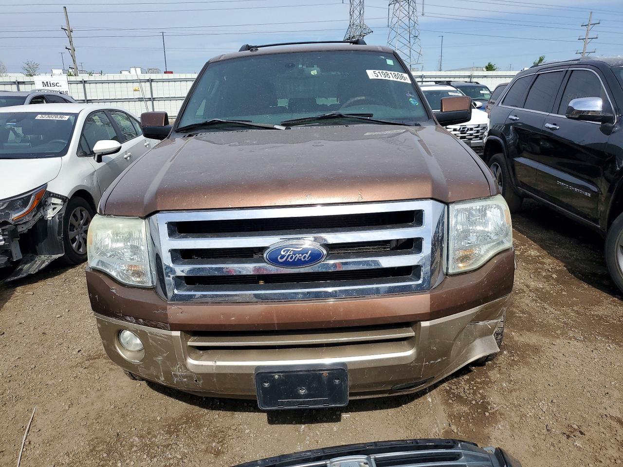 2011 FORD EXPEDITION XLT photo 5