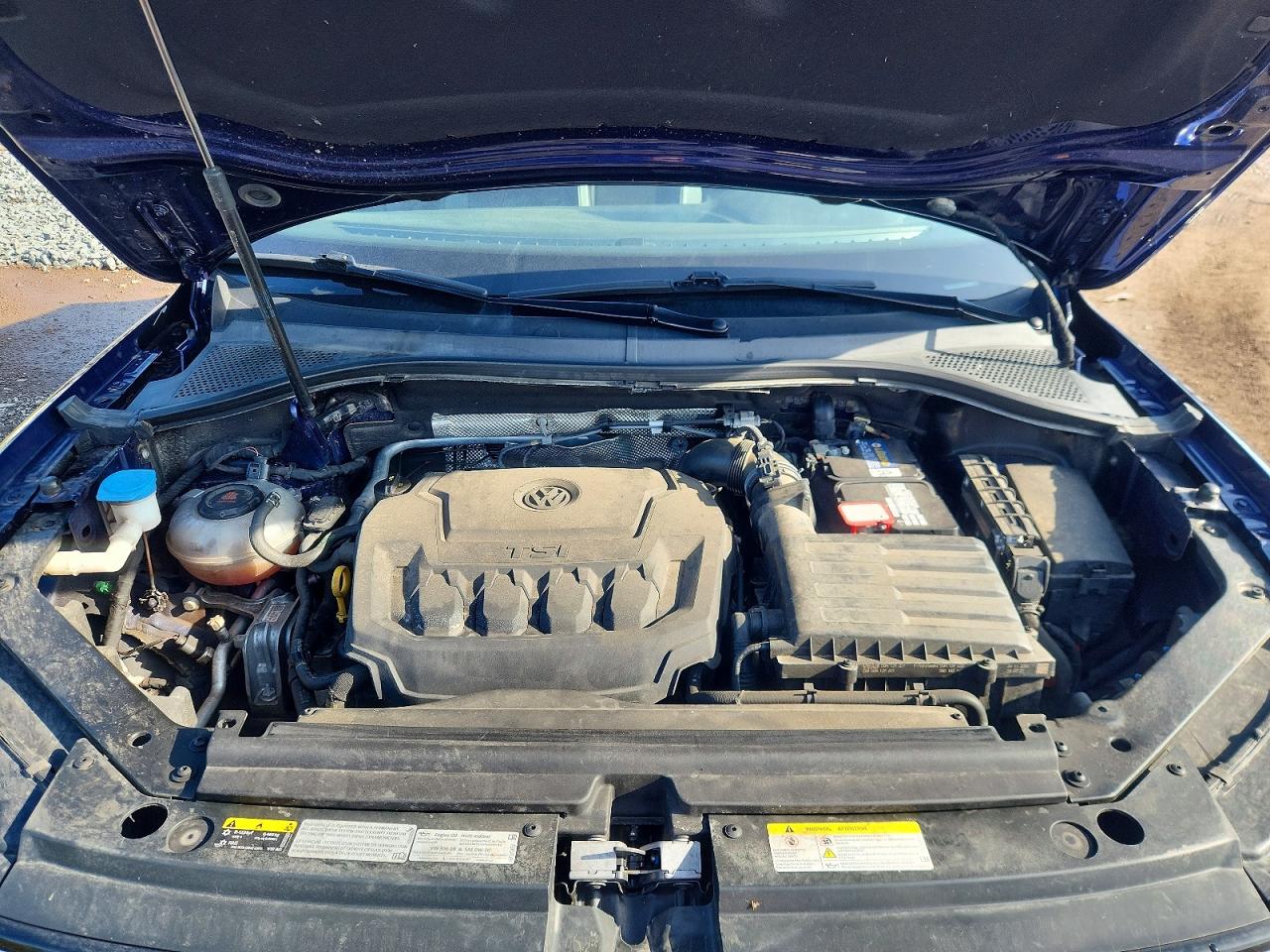 2021 VOLKSWAGEN TIGUAN SE photo 11