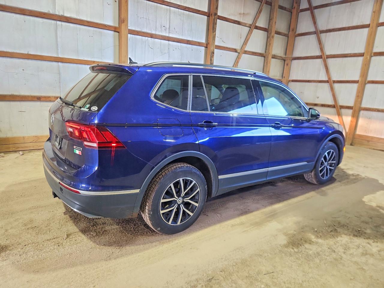 2021 VOLKSWAGEN TIGUAN SE photo 3