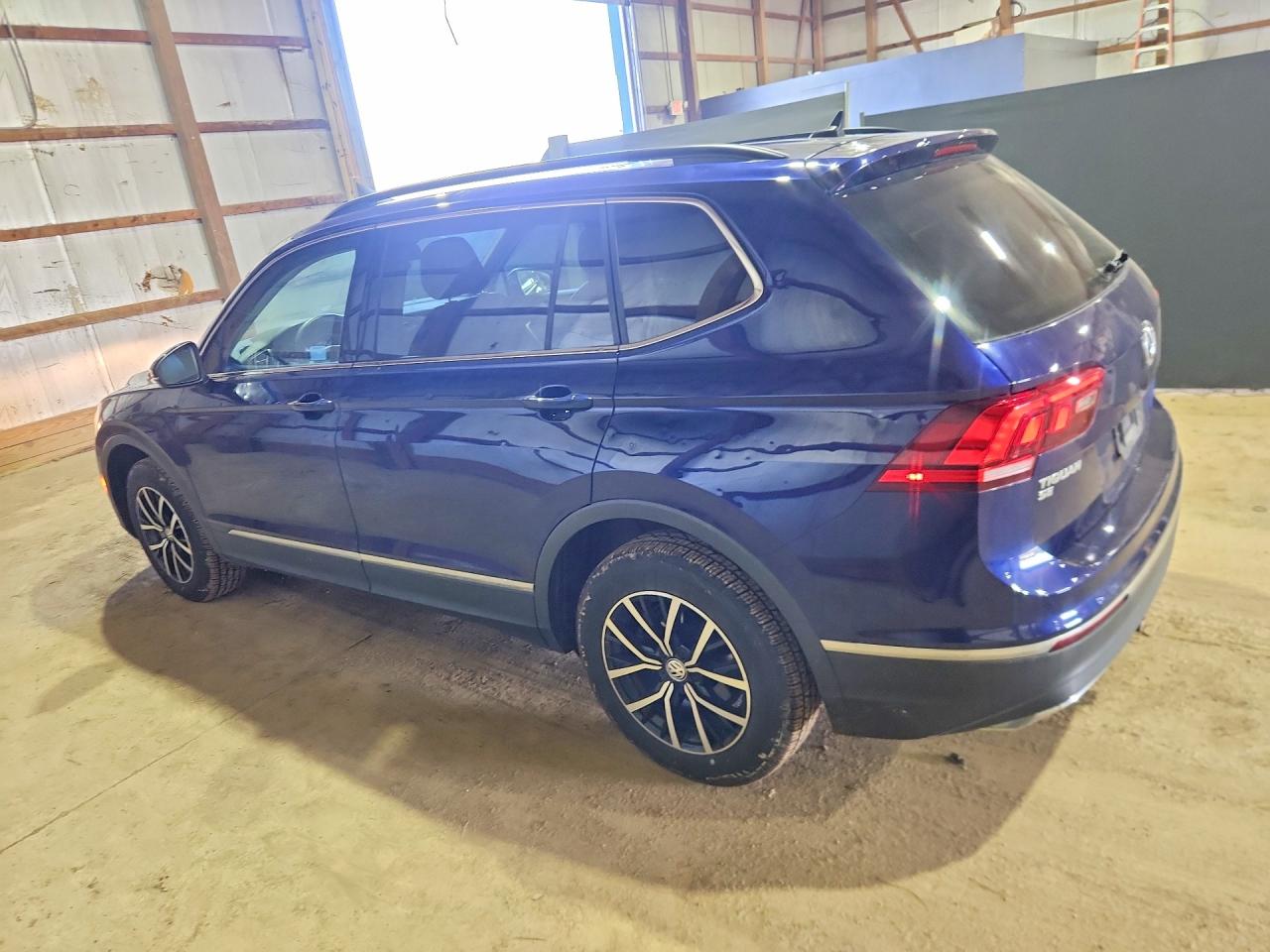 2021 VOLKSWAGEN TIGUAN SE photo 2