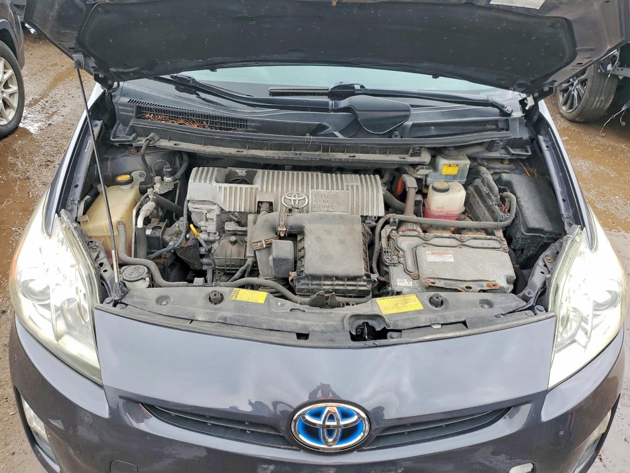 2011 TOYOTA PRIUS THREE photo 21