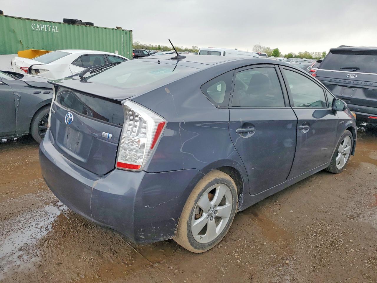 2011 TOYOTA PRIUS THREE photo 5