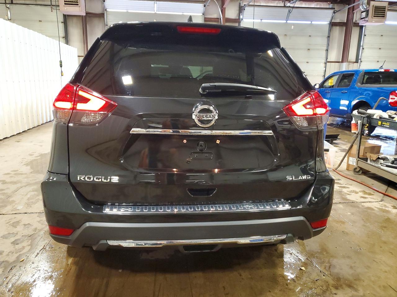 2017 NISSAN ROGUE SL photo 6