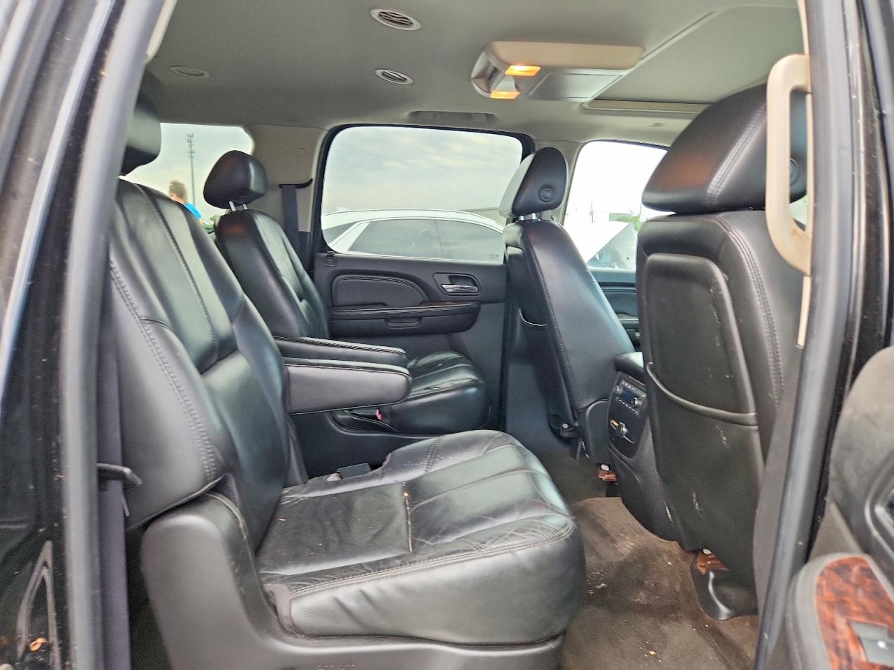 2007 GMC YUKON XL DENALI photo 11
