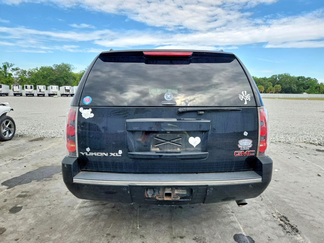 2007 GMC YUKON XL DENALI photo 6