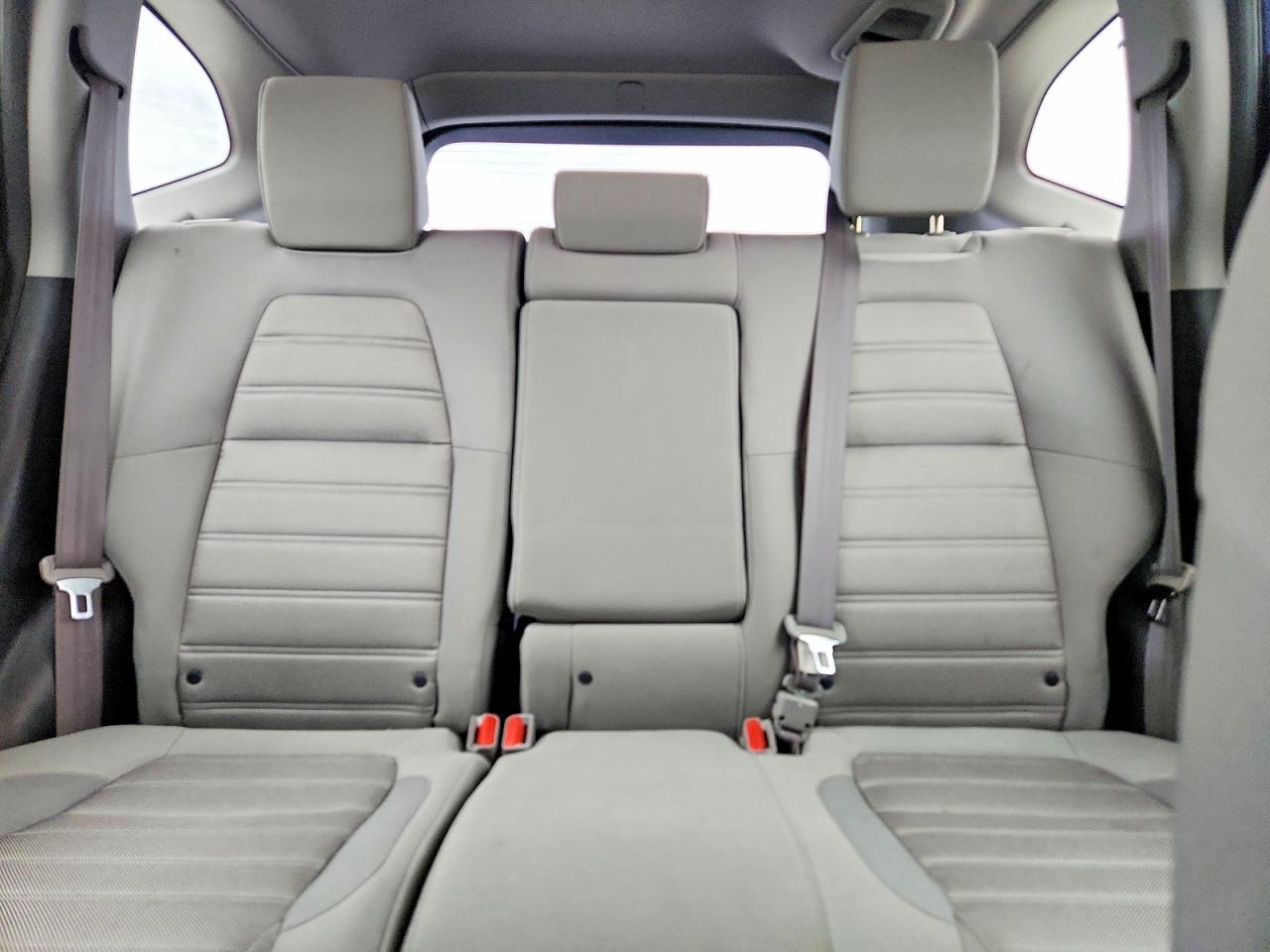 2017 HONDA CR-V LX photo 28